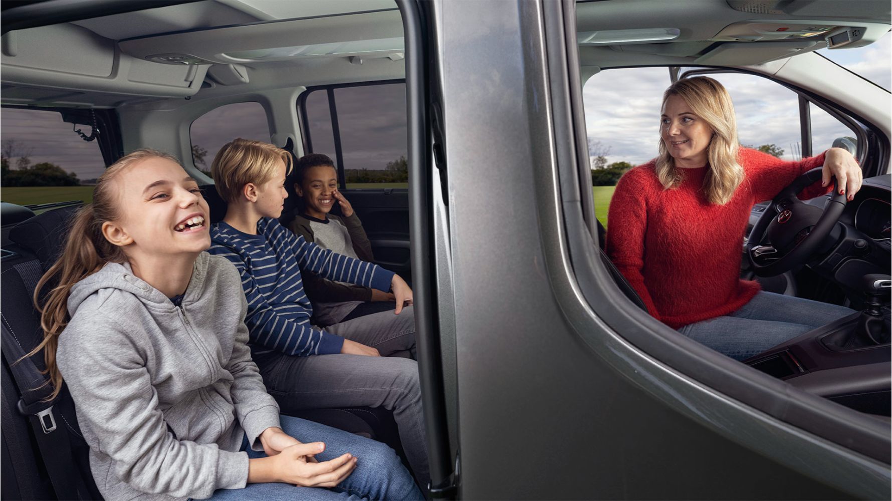 6908_1_toyota_proace_city_verso_2020_gallery_04_full_tcm_3046_1858775